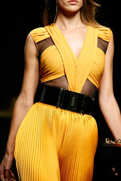 Look 2